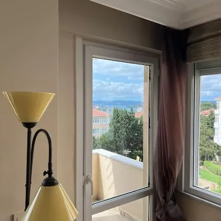 شقة Cozy Flat W/ Bosphorus View & Jacuzzi *