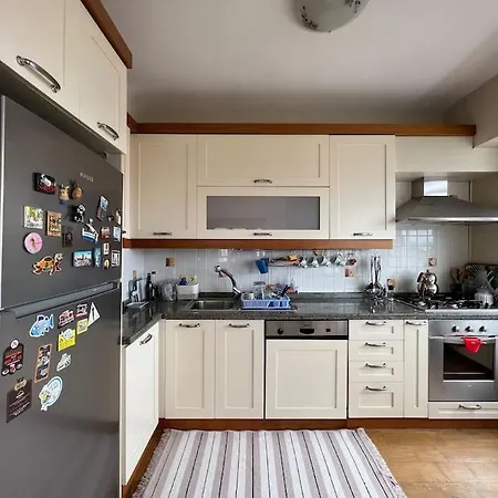 Cozy Flat W/ Bosphorus View & Jacuzzi