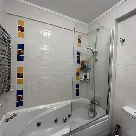 Cozy Flat W/ Bosphorus View & Jacuzzi Istambul