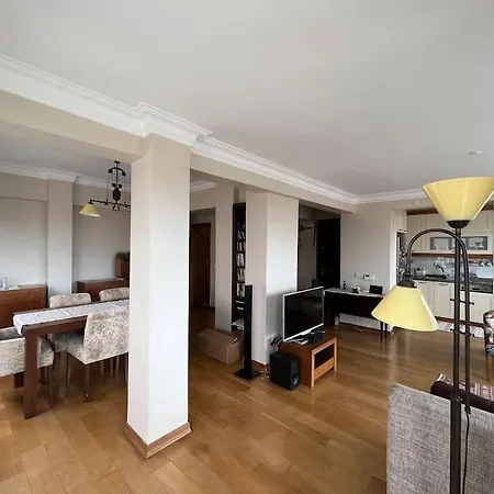 Cozy Flat W/ Bosphorus View & Jacuzzi Apartamento *